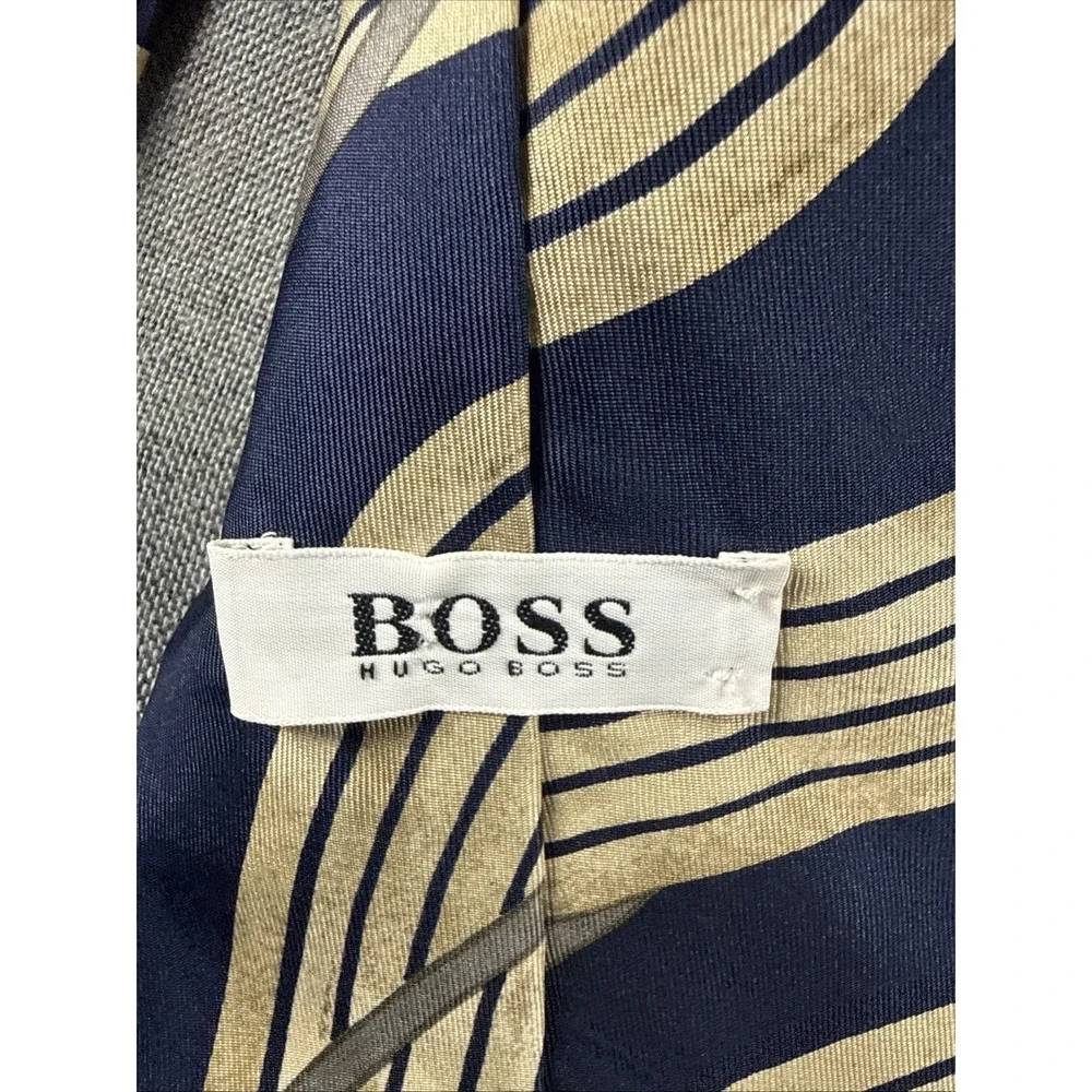 Hugo Boss 100% Silk Thai Blue And‎ Beige Pattern